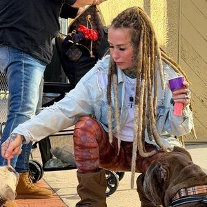 Meet your Posher, Monica